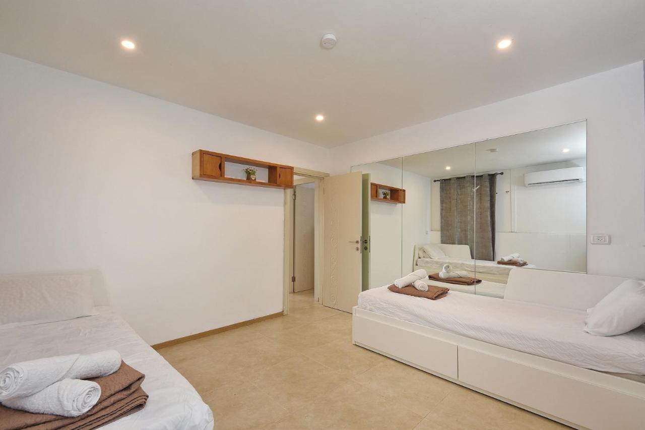 Levication 2 Bedrooms Pool&Jacuzzi Тиверіада Екстер'єр фото