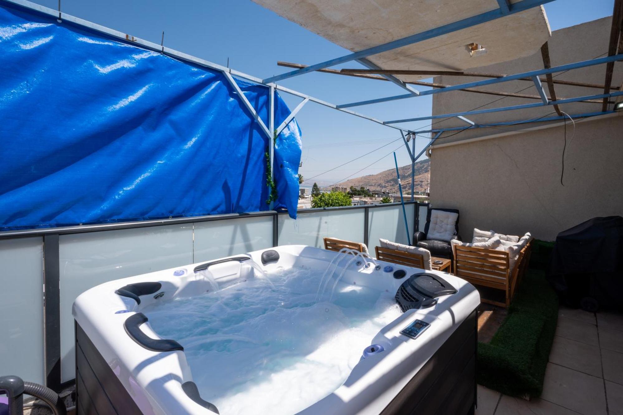 Levication 2 Bedrooms Pool&Jacuzzi Тиверіада Екстер'єр фото