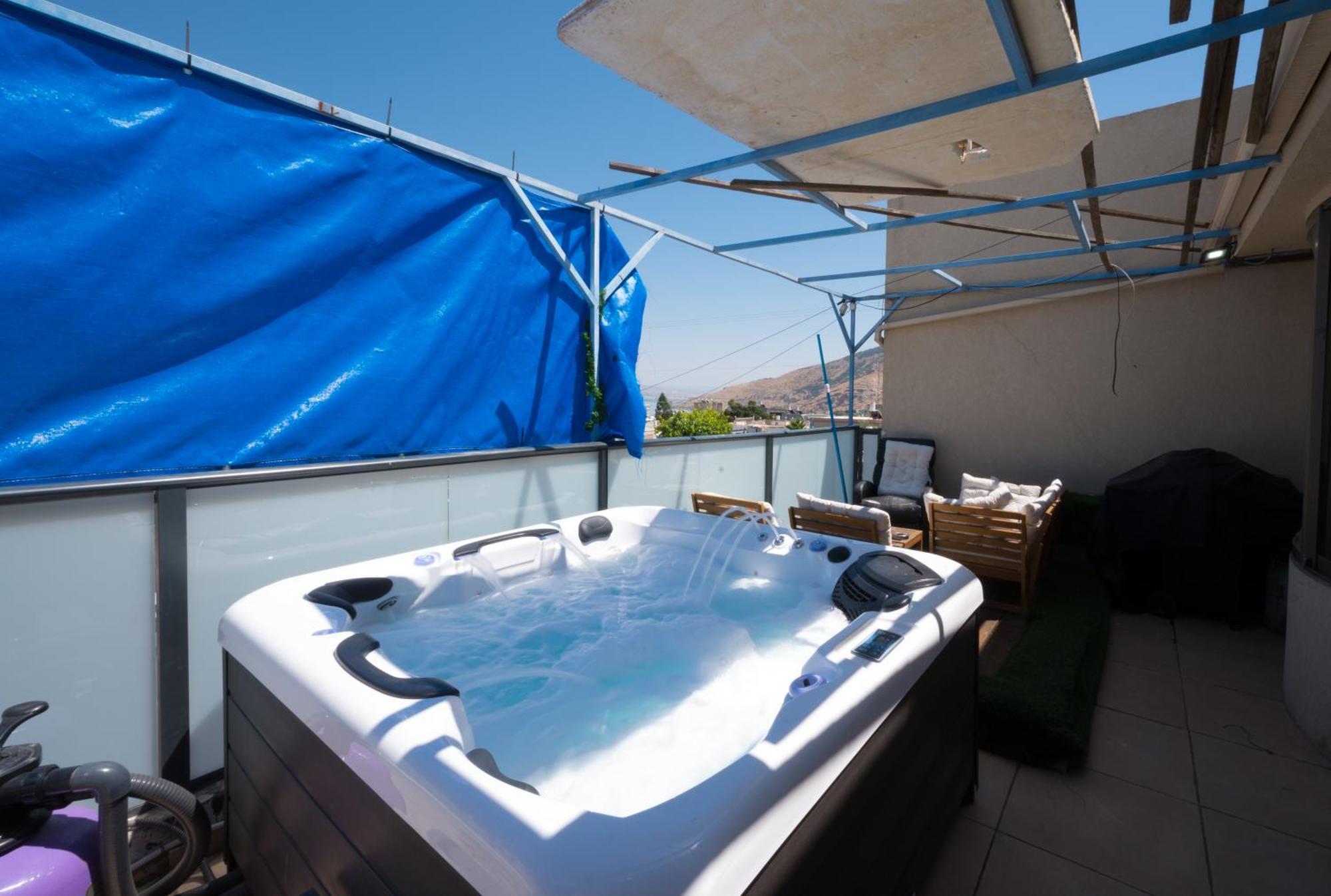 Levication 2 Bedrooms Pool&Jacuzzi Тиверіада Екстер'єр фото